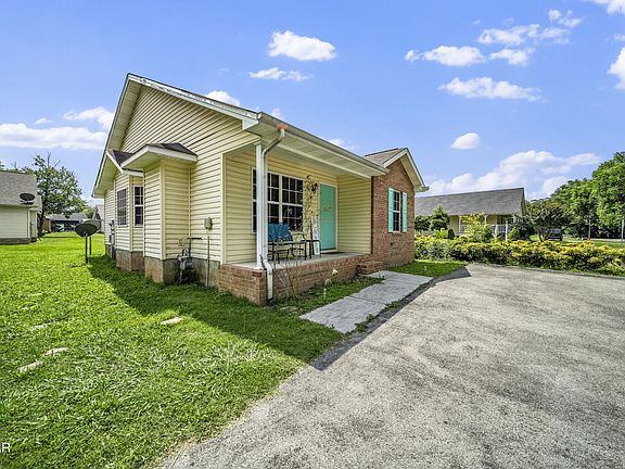 4th image of 1733 Snapp Rd