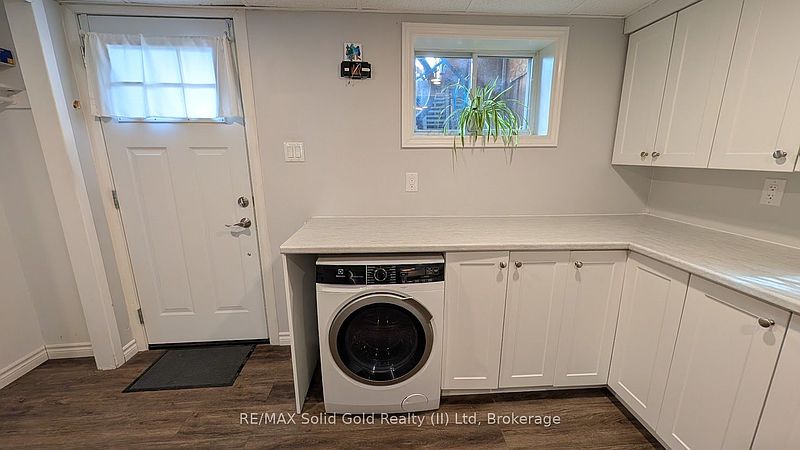 Kitchener House for rent - 1 Bedroom — photo 4