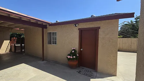 1175 Cypress Ave #B Photo 1