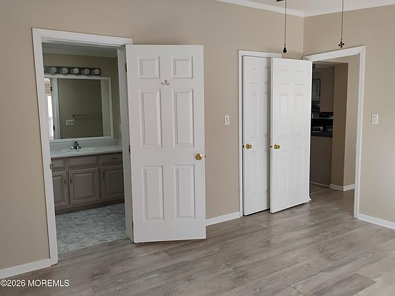 4th image of 602 Walden Way