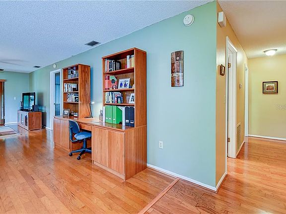 4th image of 2360 Flanders Way APT C