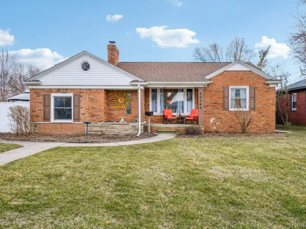20342 Martin Rd, Saint Clair Shores, MI 48081