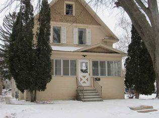 1564 Plummer St, Oshkosh, WI 54902