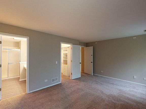 5th image of 30W030 Mayfair Ct #0