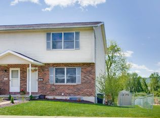 1820 Lakeside Dr, Middletown, PA 17057