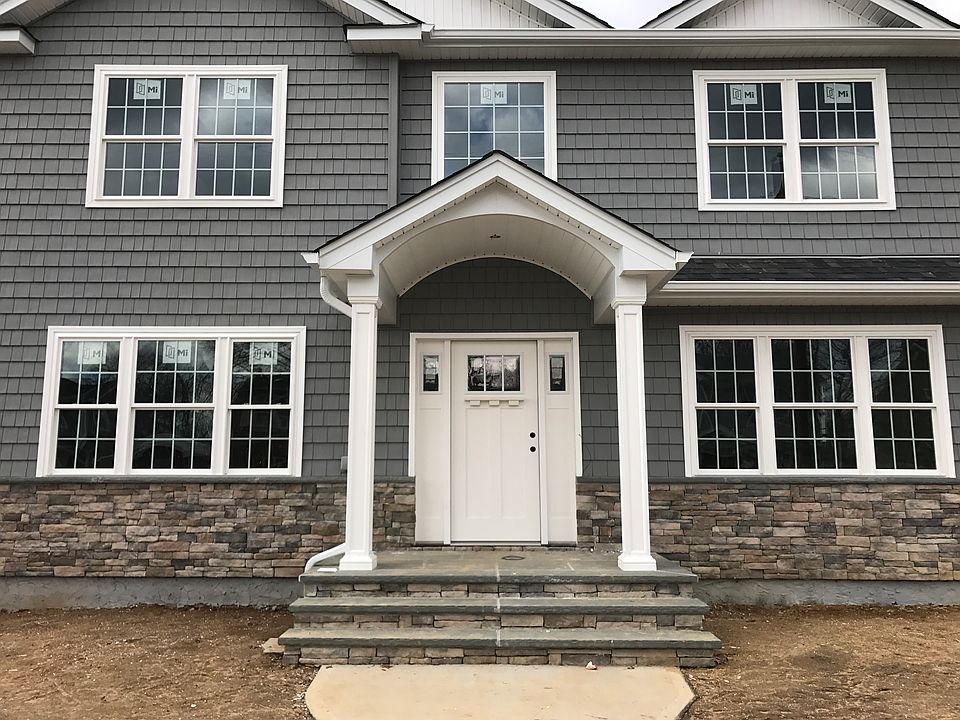1st image of 142 Park Ln