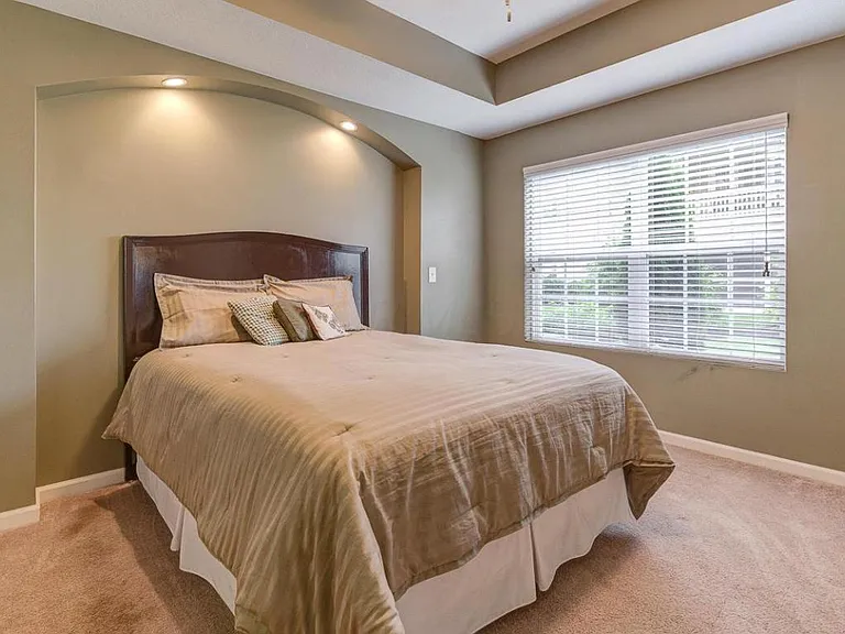 1424 Lakes Circle Dr — Photo 21