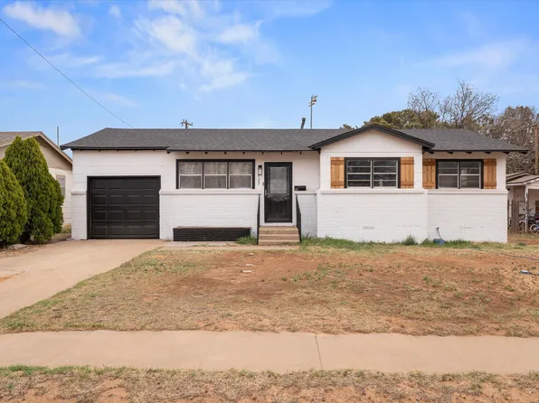 127 Flint Ave, Levelland, TX 79336