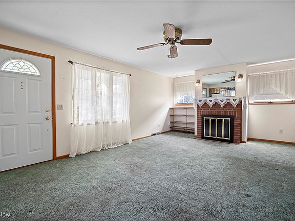 3rd image of 42925 Galaxy Dr