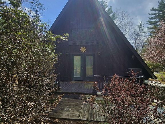 2nd image of 107 Lake Tour Road