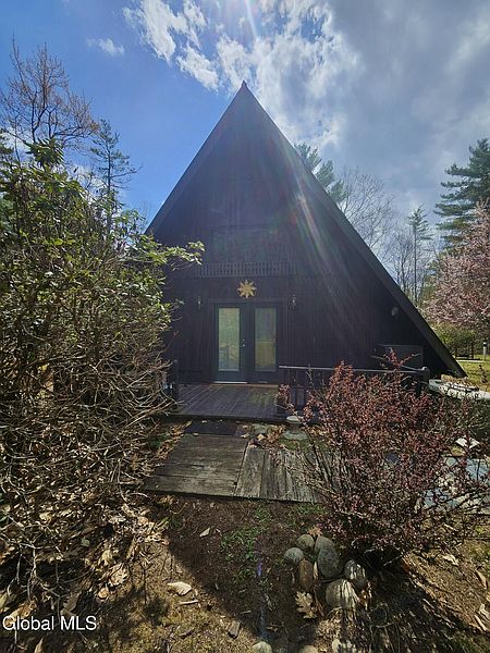 2nd image of 107 Lake Tour Road