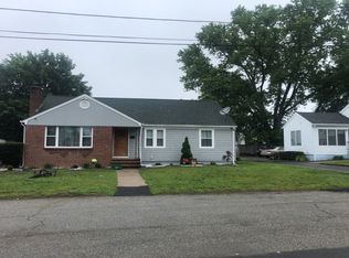 10 Oakland Ave, Johnston, RI 02919