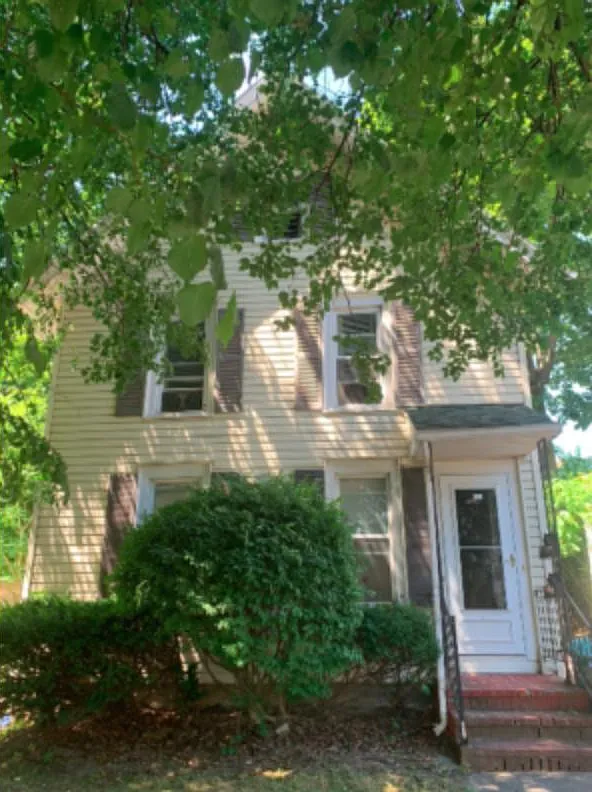 5 bed, 2914 sqft, $4,170 — Photo 1