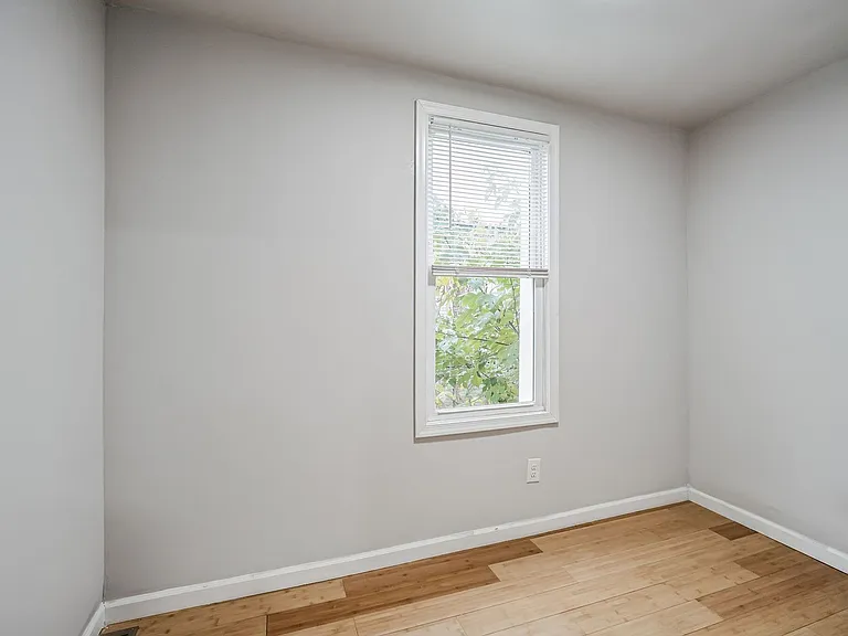 5328 Glenmore Ave — Photo 7