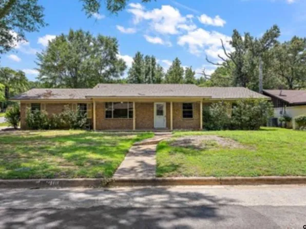 1600 Manorway St, Tyler, TX 75702