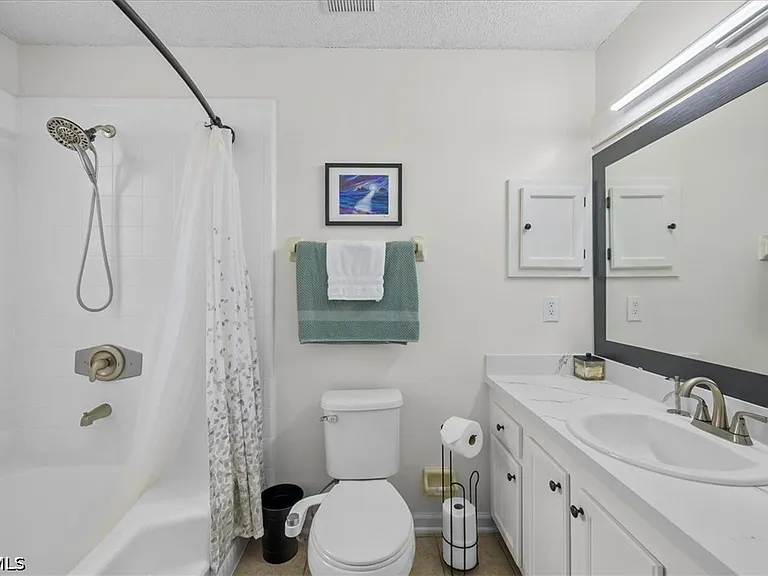 11179 Bentley Trace Ln E — Photo 12
