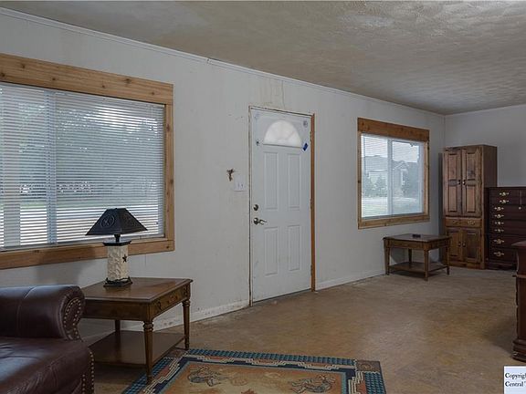 2nd image of 1034 Paradise Dr