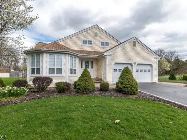 27 Ramapo Trl, Branchburg Twp., NJ 08876