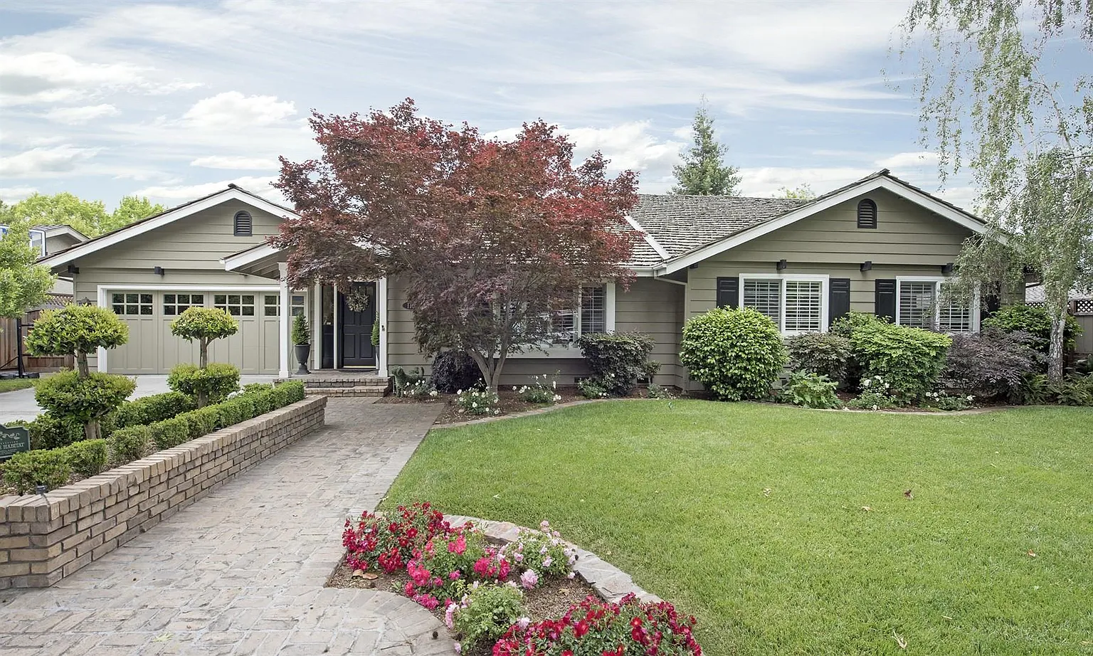 1192 Doralee Way photo 1