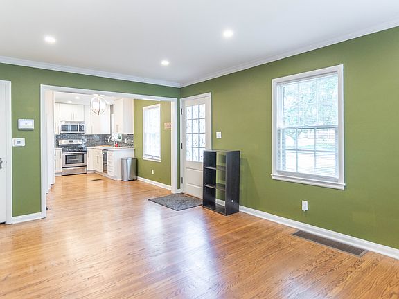 5th image of 5520 Indianola Ave