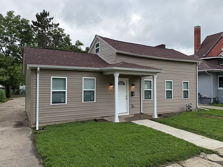 639 W Madison St — Photo 1