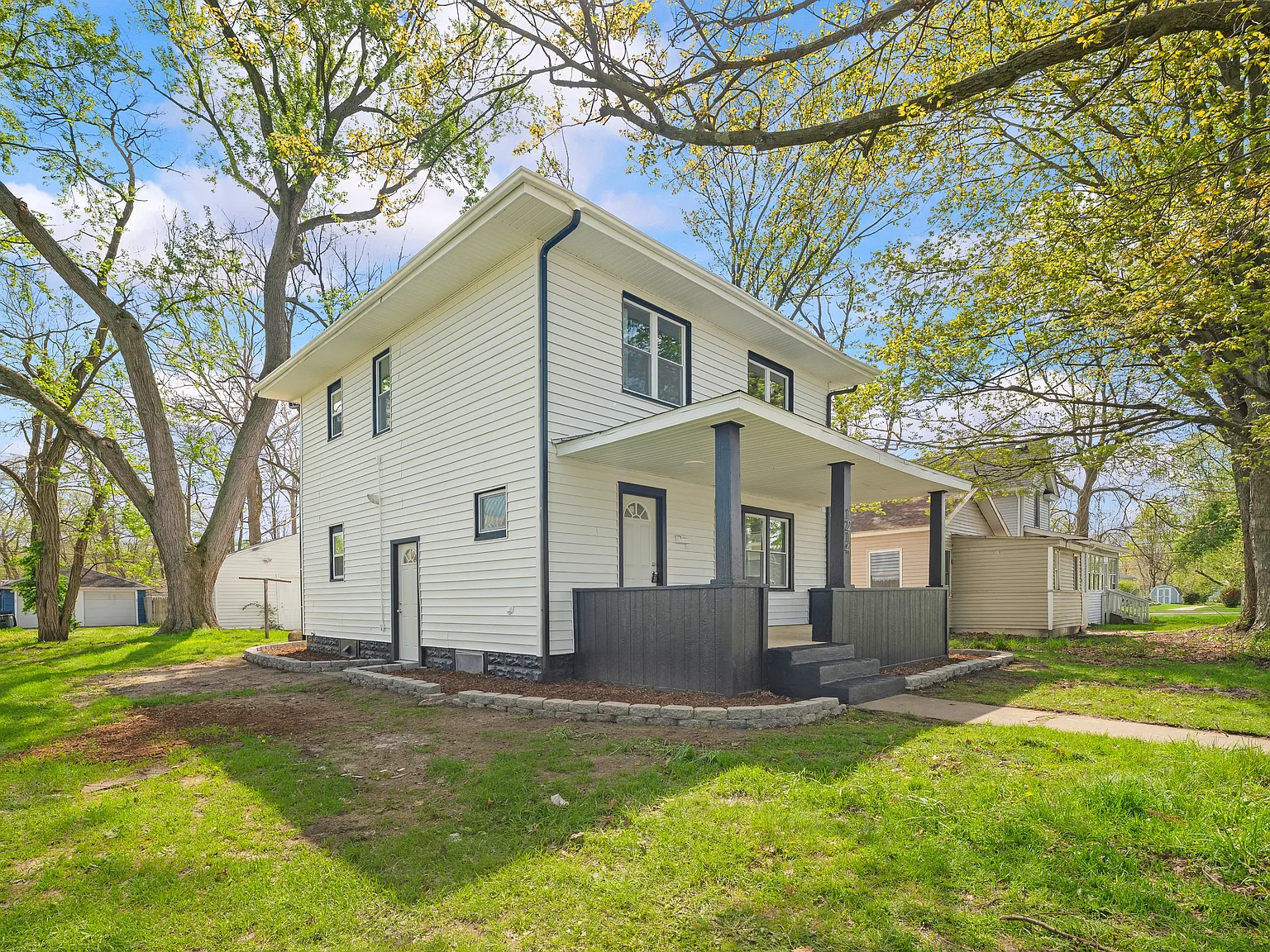 1214 Cedar St — Photo 4