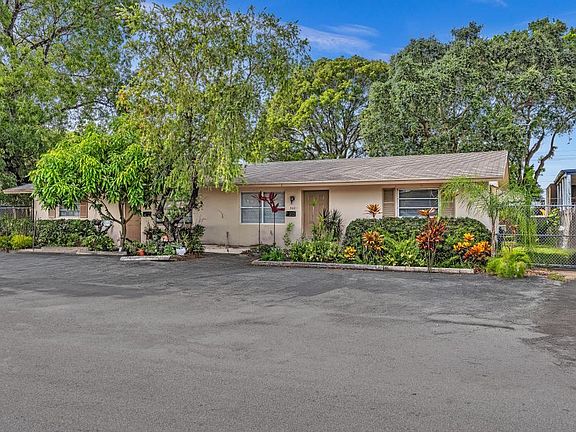 3rd image of 560-564 NE 35th Street