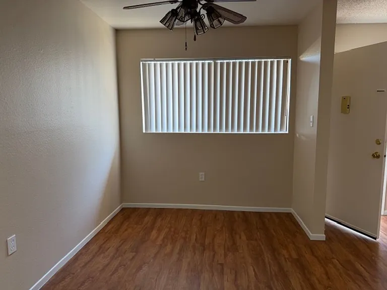635 E Chestnut St — Photo 3