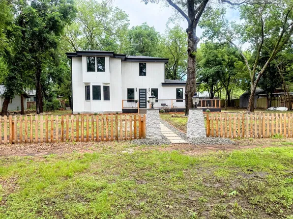 806 E 7th St, Newton, KS 67114