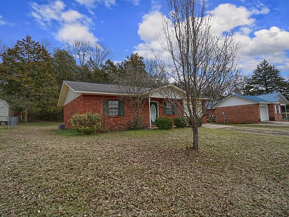 5th image of 60 Cedar Creek Dr
