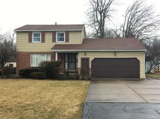 2229 Tawny Dr, Niagara Falls, NY 14304