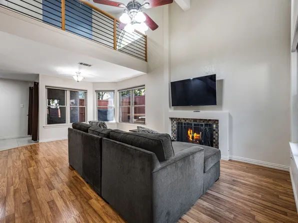 4242 N Capistrano Dr APT 174, Dallas, TX 75287