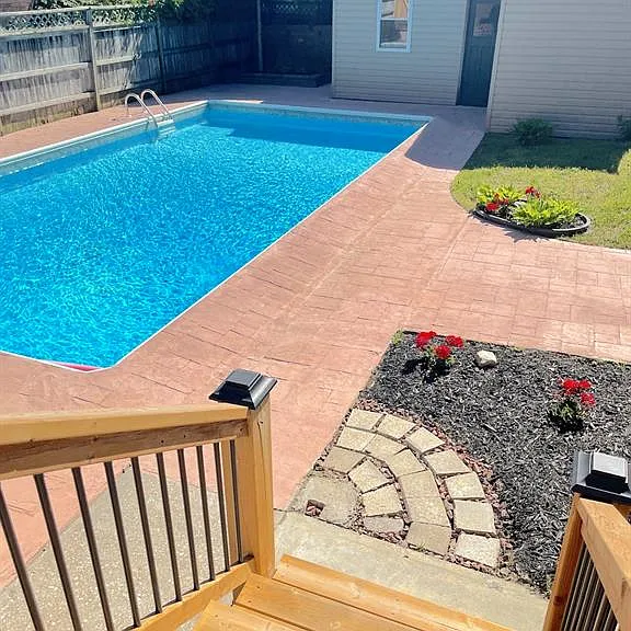 1677 Victoria Ave — Photo 37