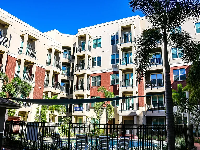 Varela Westshore Apartments — Photo 38