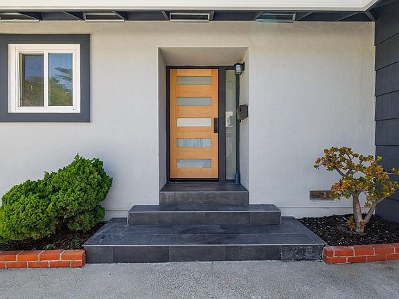 5th image of 2401 Valleywood Dr