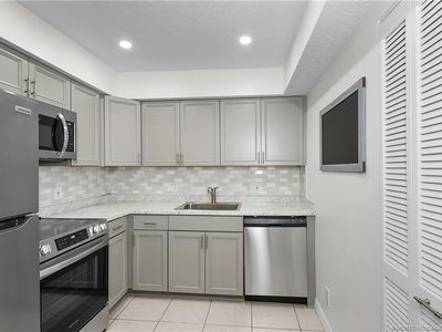 950 S Kanner Hwy APT E11, Stuart, FL, 34994