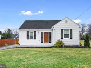 24 Valley Rd, York, PA 17407