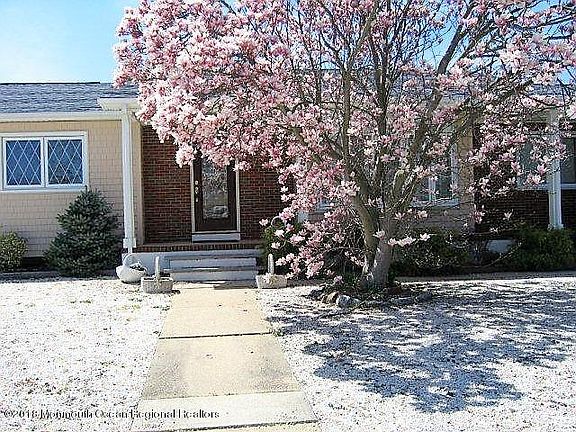 2nd image of 784 Tunney Point Dr
