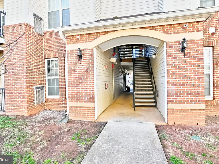 21216 McFadden Sq #108 — Photo 46