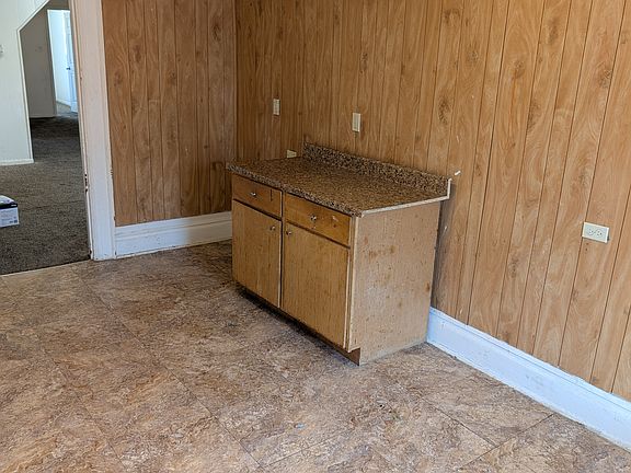 4th image of 704 Payne Ave #2