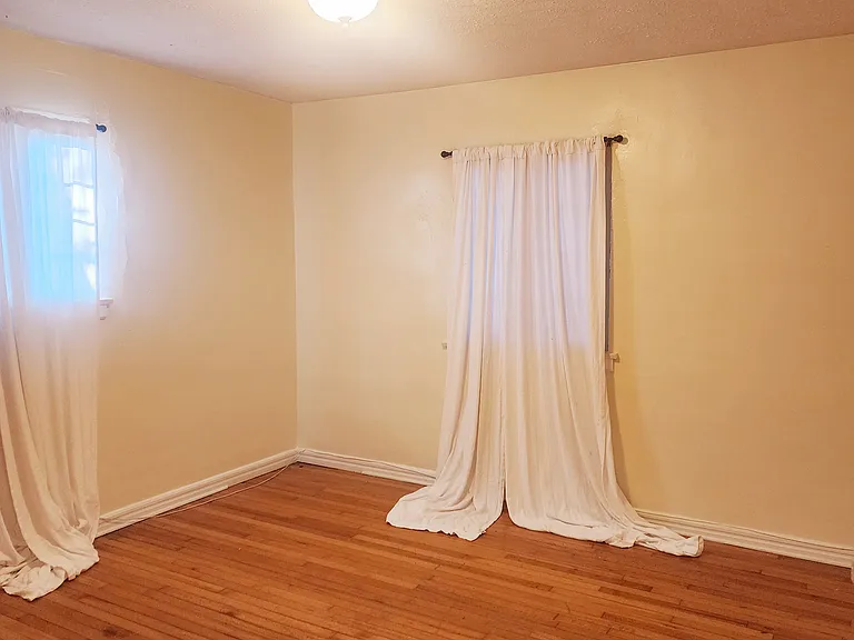 6171 Kingsley Dr — Photo 3