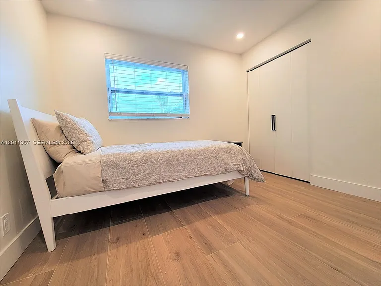 735 Tradewind Dr — Photo 34
