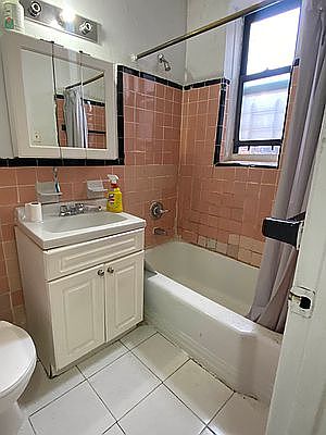 5th image of 8620 Park Ln S APT 4E