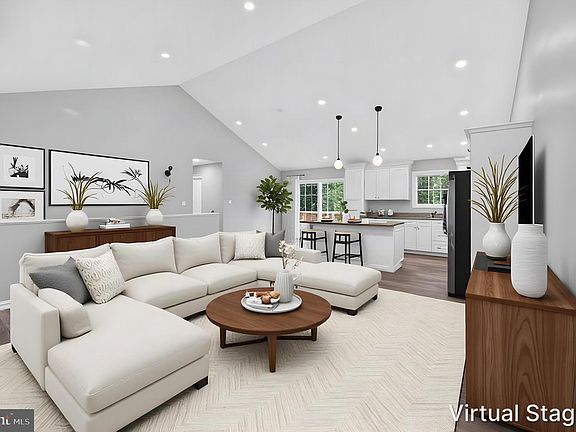 5th image of 90 Snowbird Ct