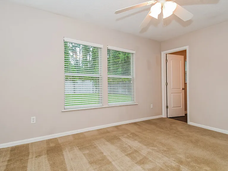 948 Collinswood Dr — Photo 9