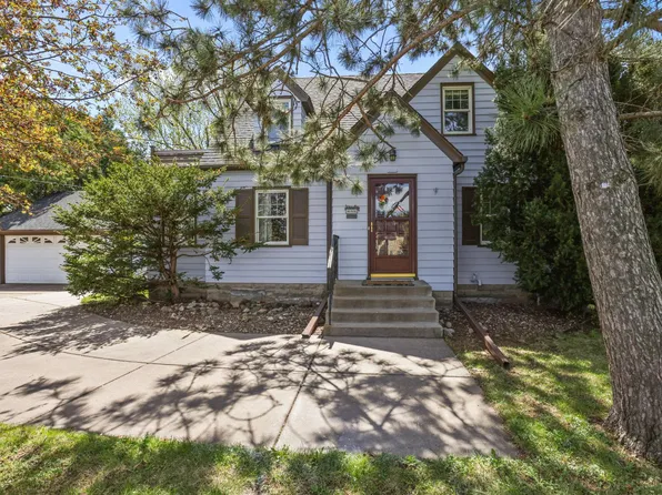 848 Larpenteur Ave W, Saint Paul, MN 55113