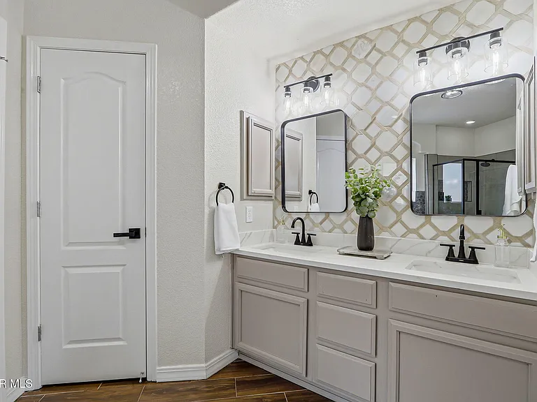3121 Tierra Paola Ln — Photo 25