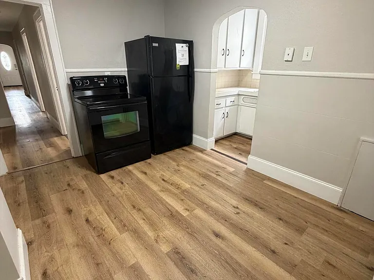 77 Saint Clair St #1 — Photo 5