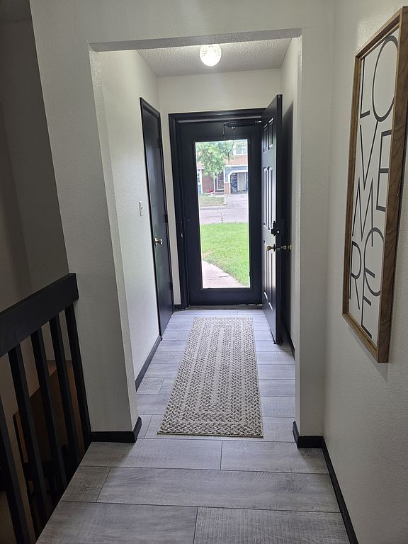 1588 Sussex Ct