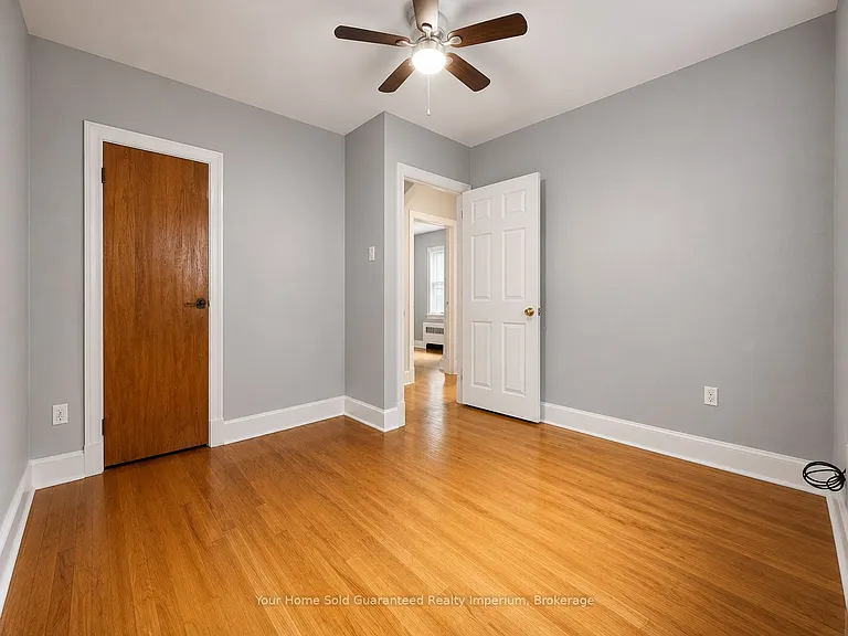 257 Niagara St #A — Photo 10